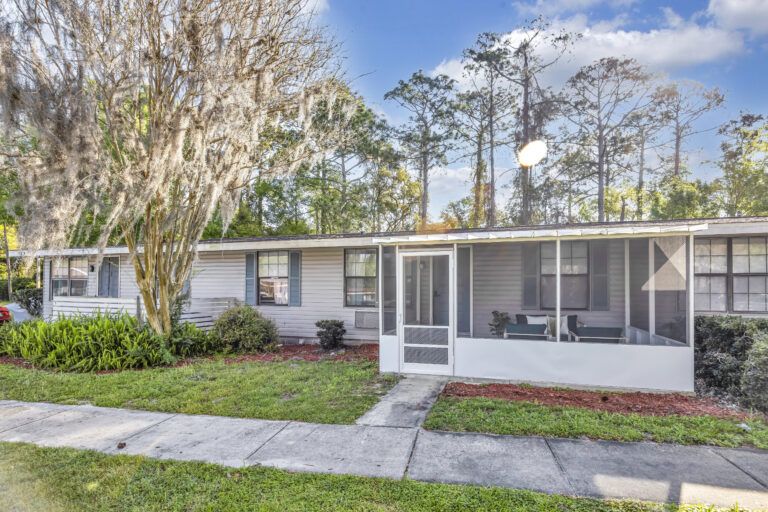 Relax at Jax Bay Apartments | Laid Back Living in Jacksonville